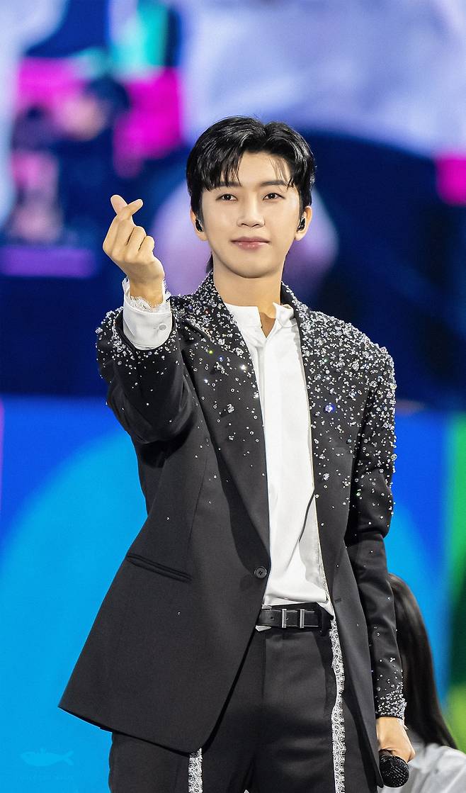 '기록 제조기' 임영웅, 유튜브 구독자 178만명 달성