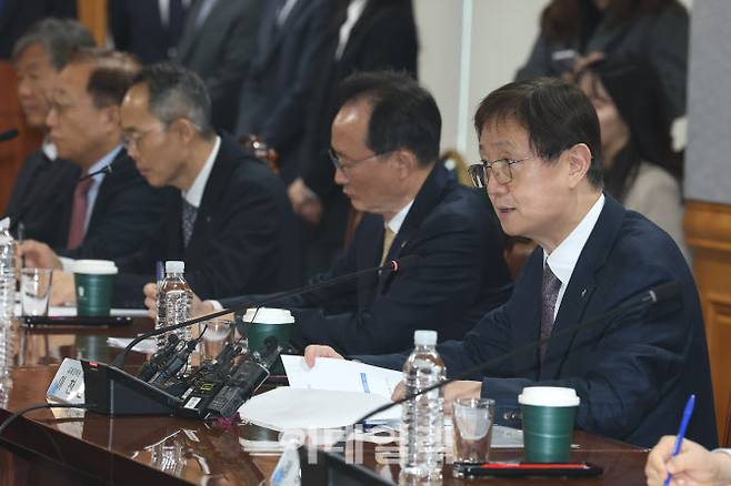 이찬진 금융감독원장이 서울 중구 은행회관에서 열린 은행장과의 간담회에서 발언하고 있다.(사진=뉴스1)