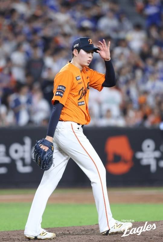 조동욱이 투구에 임하고 있다. 사진 | 한화 이글스