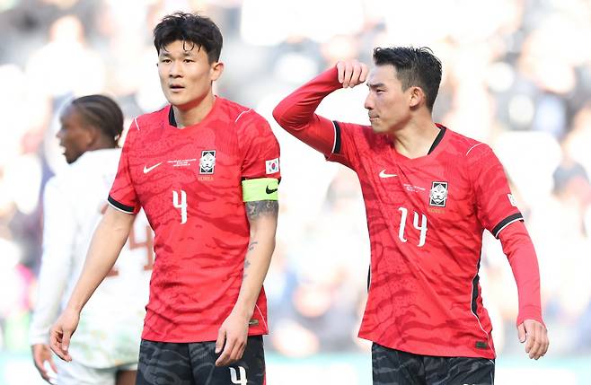 Soccer Football - International Friendly - South Korea v Ivory Coast - Stadium MK, Milton Keynes, Britain - March 28, 2026 South Korea's Kim Min-Jae and Cho Yu-Min react Action Images via Reuters/Andrew Boyers
<저작권자(c) 연합뉴스, 무단 전재-재배포, AI 학습 및 활용 금지>