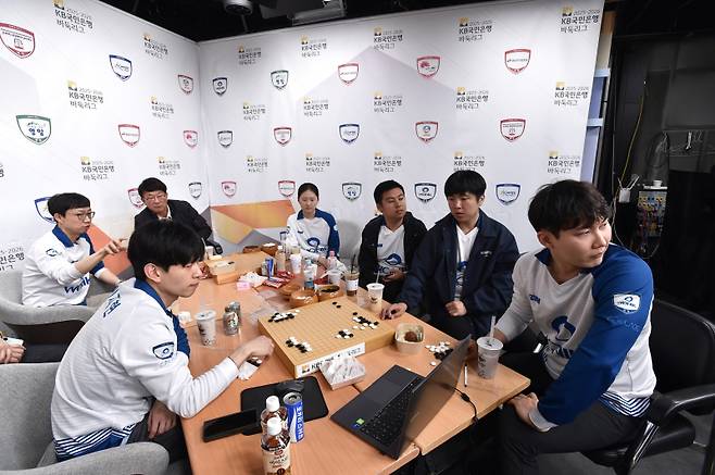 원익 검토실. 한국기원 제공