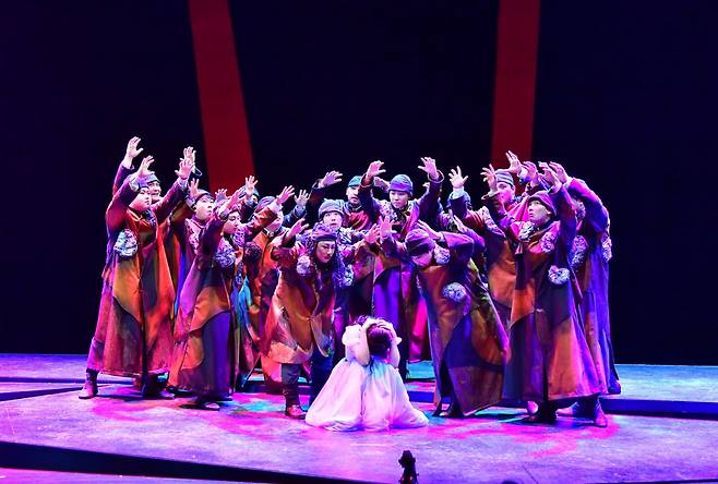 내달 4일 대전예술의전당 아트홀에서 국립오페라단의 오페라 '마술피리'가 공연된다. 사진은 지난 공연 모습. 대전예술의전당 제공