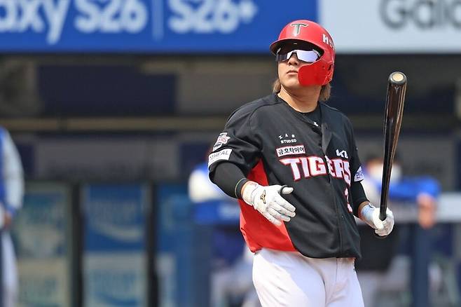 ▲ 확실히 가벼워진 몸으로 올 시즌 기대감을 키우고 있는 김선빈 ⓒKIA타이거즈