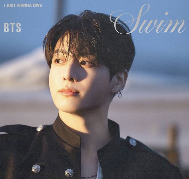 방탄소년단 정국 'SWIM' 알터네이트 버전 총 48개 국가 아이튠즈 톱 송 차트 1위→미국 3일 연속 최정상