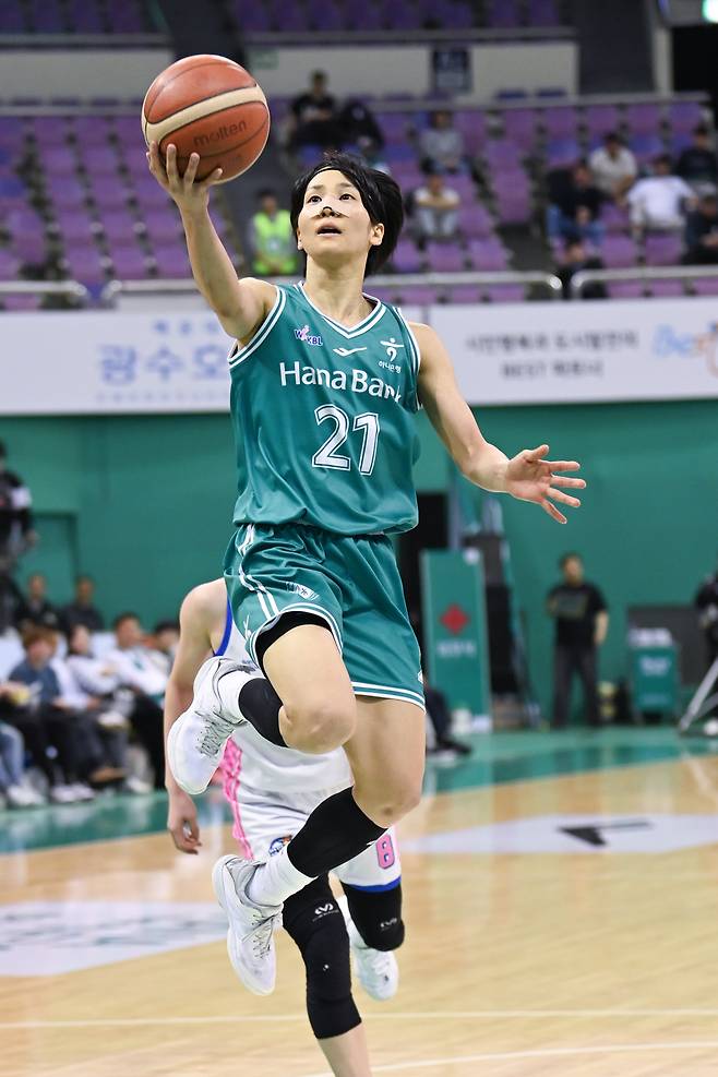 하나은행 이이지마 사키. WKBL 제공