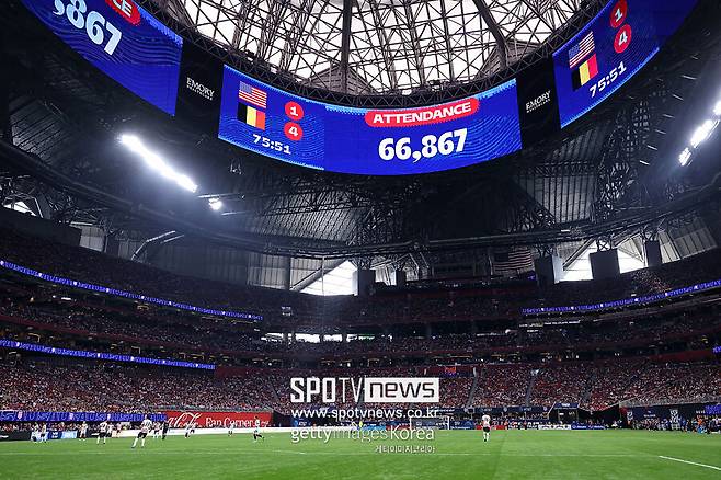 ▲ 3월 29일 미국 조지아주 애틀랜타의 메르세데스-벤츠 스타디움에서 열린 미국과 벨기에의 축구 A매치. 포체티노 감독의 미국은 벨기에에 2-5로 크게 패해 월드컵 준비 걱정을 안겼다.