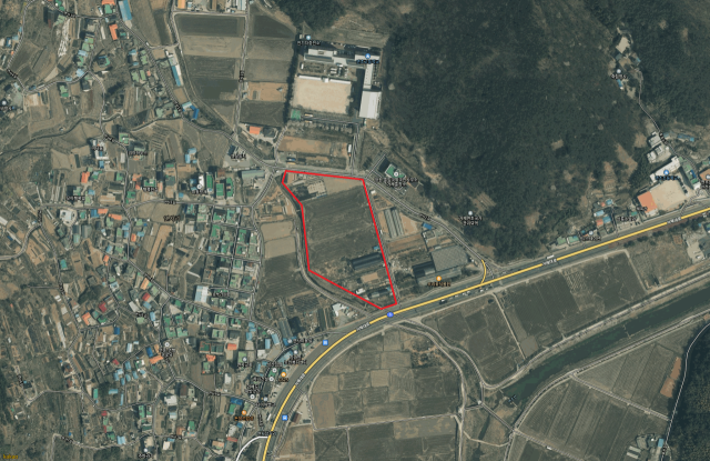 거제경찰서 신축부지선정위원회가 새 청사 건립 용지로 잠정 결정한 연초면 연사리 811번지 일대. 연초고등학교 앞 농지 1만 7851㎡ 규모다. 다음지도 캡처