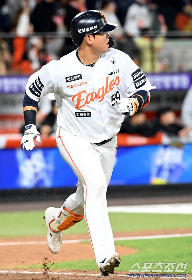 31일 대전한화생명볼파크에서 열린 KT와 한화의 경기. 8회말 2사 1루 한화 허인서가 2점홈런을 치고 있다. 대전=허상욱 기자wook@sportschosun.com/2026.03.31/