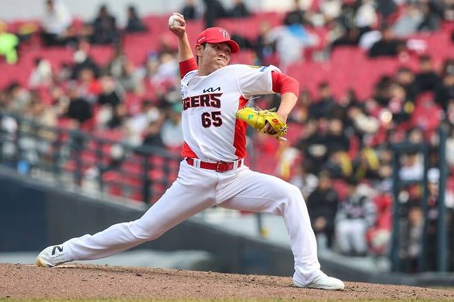 ▲ 올 시즌 구속 향상 가능성을 보여주고 있는 성영탁 ⓒKIA타이거즈