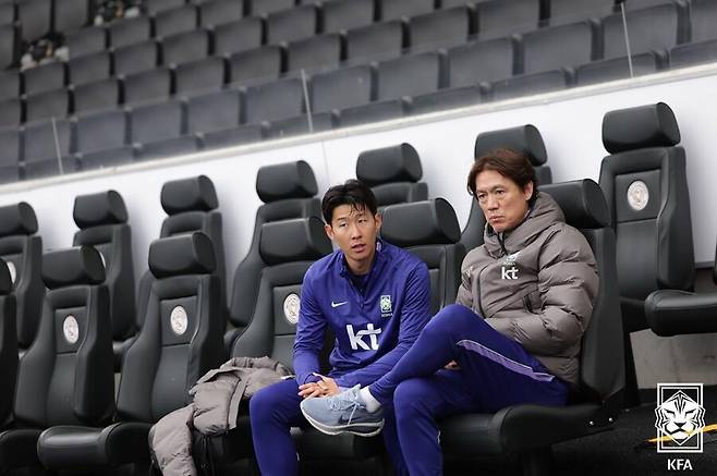 ▲ 한국이 자랑하는 공격수 손흥민이 월드컵의 해인 2026년 들어 무득점이 길어지고 있다. 소속팀과 대표팀 포함 11경기에서 1골에 머문다. 그 1골도 페널티킥 득점이라 10경기가 넘도록 필드골이 없다. ⓒ대한축구협회