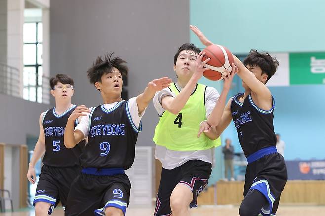 농구 사전경기하는 모습. /예천군 제공