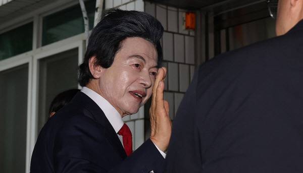 구속 갈림길에 선 허경영. 연합뉴스