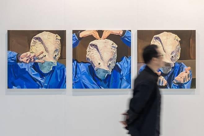 아트 오앤오 2025 전시 전경.