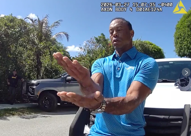 음주운전 의심 전복사고를 내고 경찰에 체포된 미국 골프 선수 타이거 우즈. 사진=AP / 마틴 카운티 보안관실