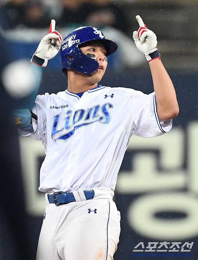 1일 대구 삼성라이온즈파크에서 열린 삼성과 두산의 경기. 5회 2루타를 날린 삼성 김영웅. 대구=송정헌 기자songs@sportschosun.com/2026.04.01/