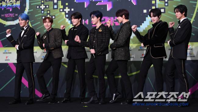 NCT 드림. 멤버 마크, 런쥔, 제노, 재민, 지성, 천러, 해찬(왼쪽부터). 스포츠조선DB