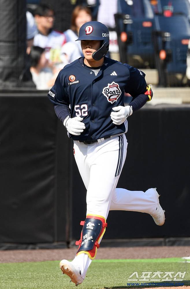 17일 대전 한화생명볼파크 열린 한화 이글스와 두산 베어스의 경기. 8회초 두산 박준순이 솔로포를 날린 뒤 기뻐하고 있다. 대전=박재만 기자 pjm@sportschosun.com/2026.03.17/