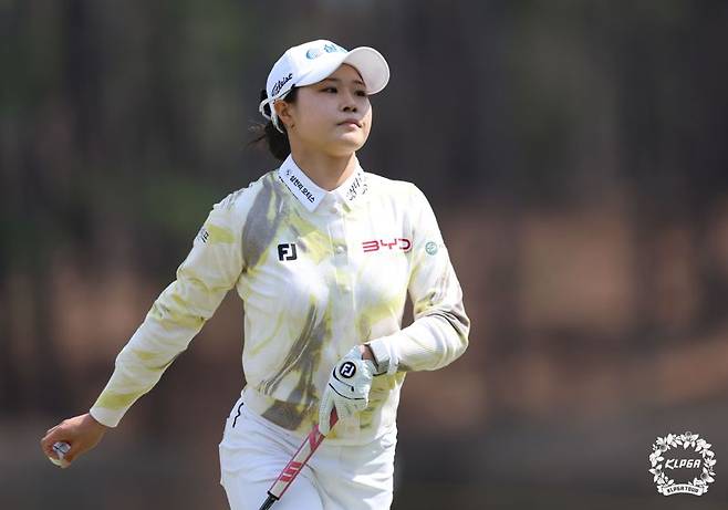 고지원이 더시에나오픈2026 최종 라운드 3번홀 파세이브 홀아웃을 하고 있다. KLPGA 제공