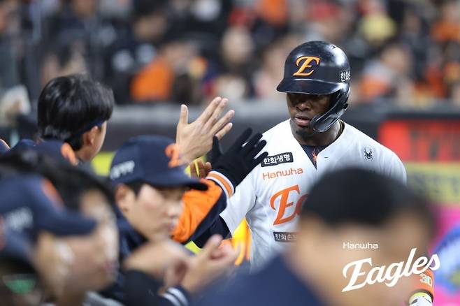 주중 KT전에 고전했지만, 주말 두산전에서 다시 고개 든 한화 선수들. 타선을 이끄는 페라자. 한화 이글스 제공