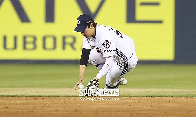 ▲ 3일과 4일 잠실 한화전에서 치명적인 실책을 저지른 박준순은 5일 선발 지명타자로 출전한다 ⓒ곽혜미 기자