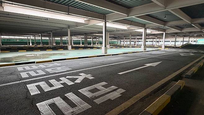 1일 오전 서울 구로구 신도림자동차운전전문학원 내 기능시험장. 학원은 지난달 27일 폐원했다. 이아미 기자