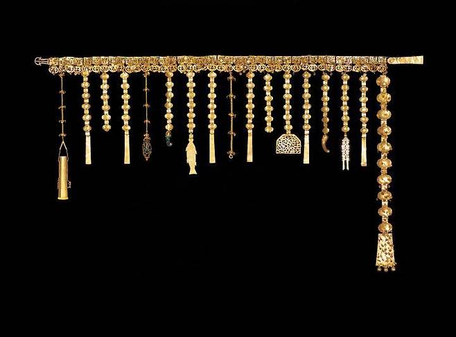 기메박물관 홈페이지에 올라온 금 허리띠와 장식품 사진. /ⓒ 국립경주박물관.