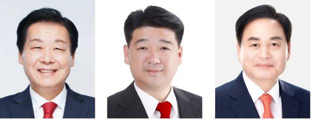 왼쪽부터 김응규 전 경북도의회 의장, 나영민 현 김천시의회 의장, 배낙호 현 김천시장