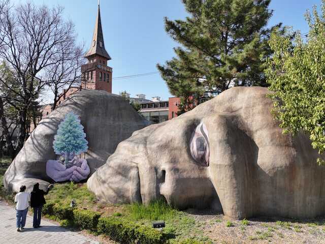 대구 달서구의 선사문화 상징 조형물인 '이만옹' 모습. 달서구청 제공