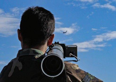 미국 국방·행정 분야 싱크탱크인 랜드연구소의 2019년 보고서 ‘민간 항공기를 겨냥한 견착식 대공미사일(MANPADS)의 획득과 사용’에 나타난 견착식 대공미사일 사진. 사진 랜드연구소 보고서 캡처