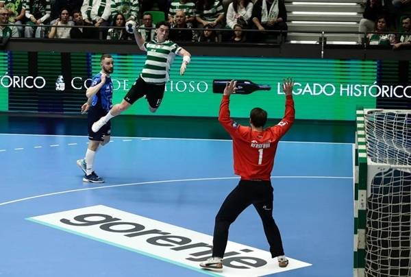 사진 2025/26 Machineseeker EHF 남자 핸드볼 챔피언스리그 스포르팅과 비스와 프워츠크 경기 모습, 사진 출처=유럽핸드볼연맹