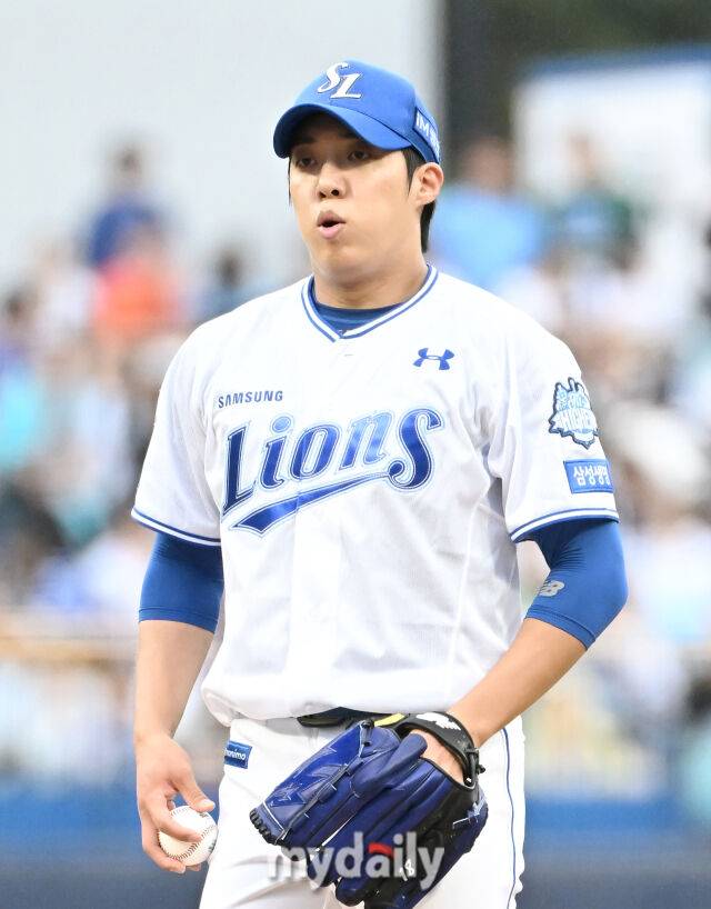 7일 오후 대구광역시 수성구 대구삼성라이온즈파크에서 진행된 '2025 프로야구 KBO리그 포스트시즌' 와일드카드 결정전 1차전 삼성라이온즈와 NC다이노스의 경기. 삼성 원태인이 선발등판 하고 있다./마이데일리