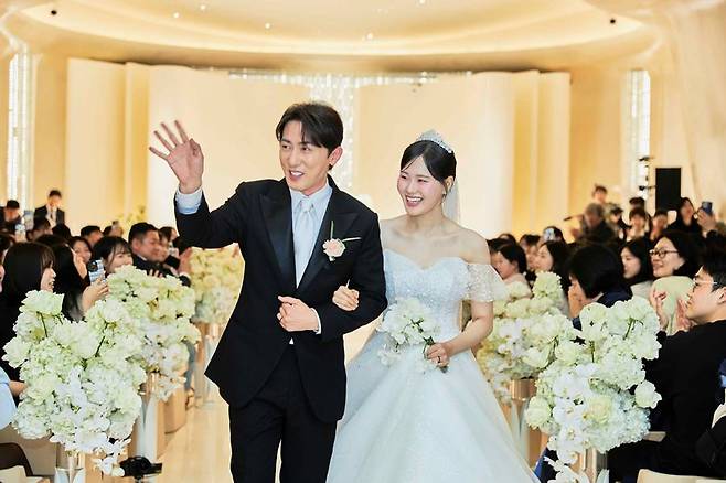 ▲ 김원훈(왼쪽), 엄지윤. 제공| 메타코미디