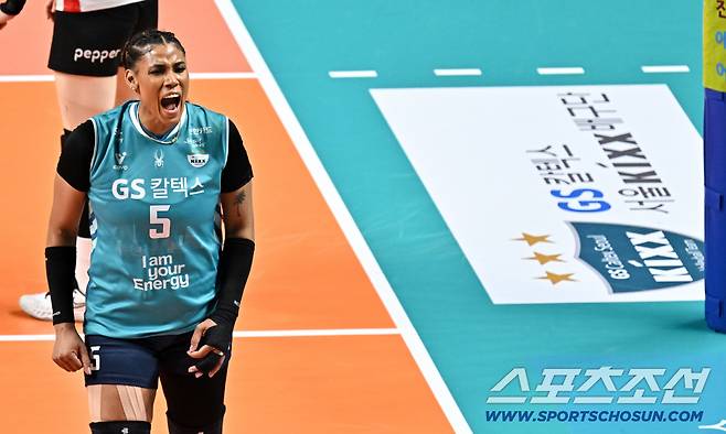 11일 장충체육관에서 열린 V리그 GS칼텍스와 페퍼저축은행의 경기. GS칼텍스 실바가 득점 후 환호하고 있다. 장충=박재만 기자 pjm@sportschosun.com/2026.02.11/