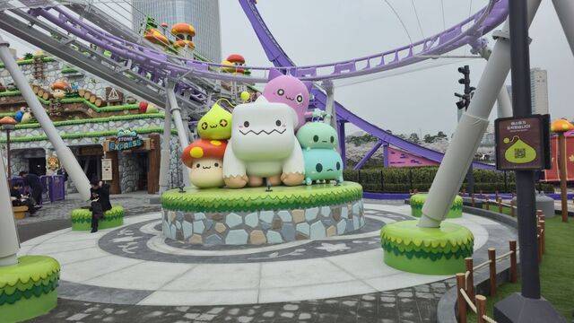 게임사들이 봄을 맞아 다양한 방식의 오프라인 행사를 선보이고 있다. 넥슨이 서울 잠실 롯데월드 매직 아일랜드에 조성한 메이플스토리 상설 테마존. 넥슨 제공