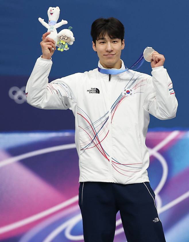 ▲황대헌은 법원이 확정한 사실관계를 다시 부인하고 나섰다. 임효준과 문제를 포함해 박지원 팀킬 사건까지 해명한 황대헌을 두고 식어버린 여론의 향방을 돌릴 수 있을지 귀추가 주목된다. ⓒ연합뉴스