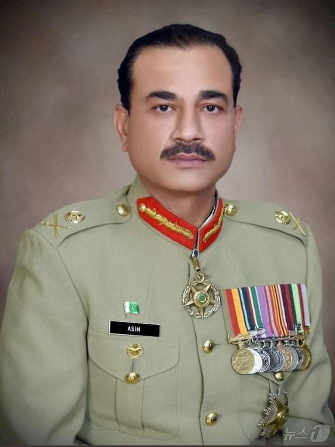 아심 무니르 파키스탄 육군 참모총장. 2022.11.24 ⓒ 로이터=뉴스1