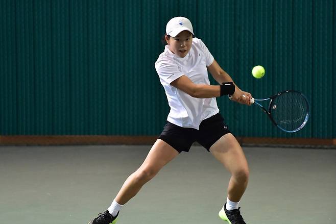 주니어선수권 18세부 여자단식 4강에 오른 최정인. 대한테니스협회