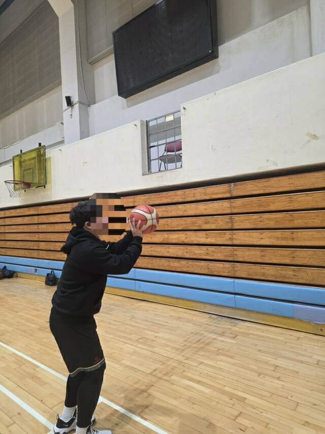 운동 중 오픈핏 프로를 착용한 모습.(사진=지디넷코리아)