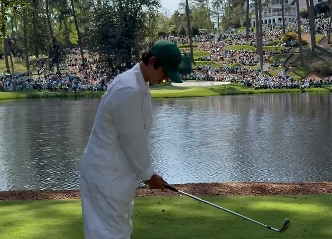 임성재가 자신의 SNS에 올린 송중기의 샷 영상. 임성재 SNS