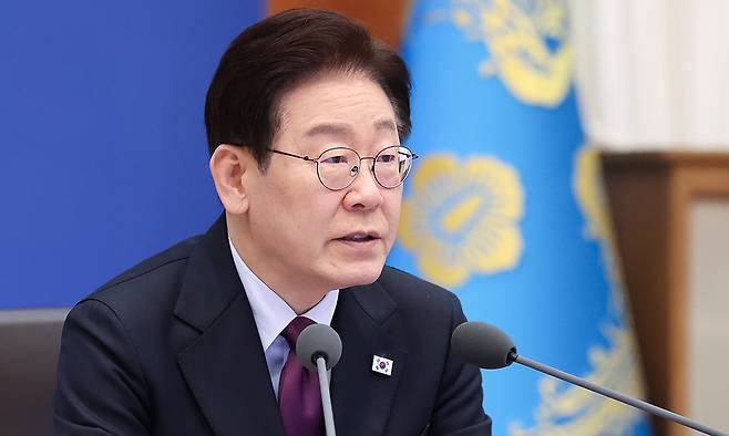 이재명 대통령이 9일 청와대에서 열린 수석보좌관회의에서 발언하고 있다. 연합뉴스