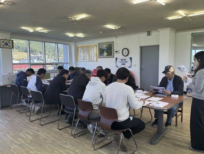 2026년 경남 거제시에서 진행한 찾아가는 수산부산물법 설명회 모습. ⓒ한국어촌어항공단