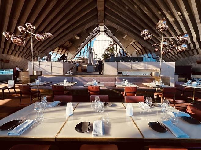 베넬롱 레스토랑 내부 ⓒ류재도