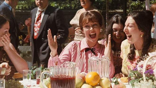 코니 결혼식 피처 와인. SHOT·CAFE