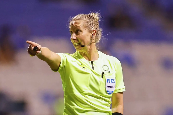 2026 북중미 월드컵에 참가하는 미국의 여성 심판 토리 펜소. 게티이미지코리아