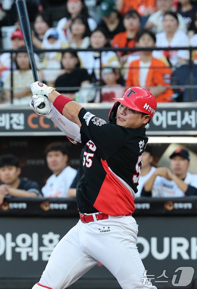 9일 오후 대전 한화생명 볼파크에서 열린 프로야구 '2025 신한 SOL뱅크 KBO 리그' 기아 타이거즈와 한화 이글스 경기에서 2회초 1, 2루 상황 기아 한준수가 중전안타를 치고 있다. 2025.7.9 ⓒ 뉴스1 김기태 기자