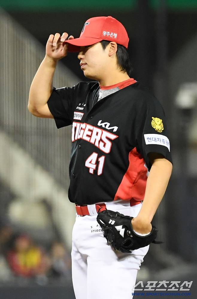 1일 잠실구장에서 열린 LG와 KIA의 경기. KIA 황동하가 숨을 고르고 있다. 잠실=박재만 기자 pjm@sportschosun.com/2026.04.01/