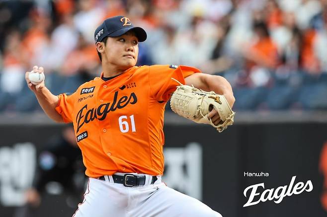 ▲ 김경문 감독은 정우주가 시즌 초반 부진하지만 보직을 그대로 지킨다며 믿음을 드러냈다 ⓒ한화이글스