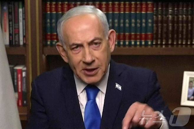 베냐민 네타냐후 이스라엘 총리가 지난달 28일 영상 연설을 통해 이란에 대한 군사 작전을 공식화하고 있다. 2026.2.28 ⓒ AFP=뉴스1