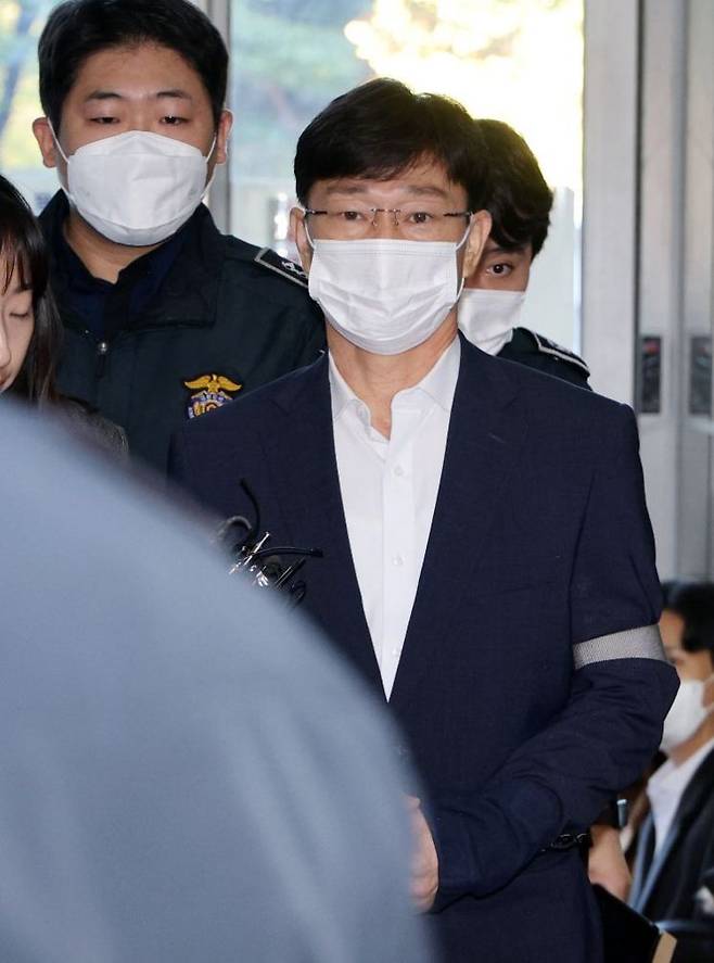 임성근 전 해병대 1사단장이 지난해 10월27일 순직해병특검팀에 피고인 신분으로 출석하고 있다. 윤동주 기자