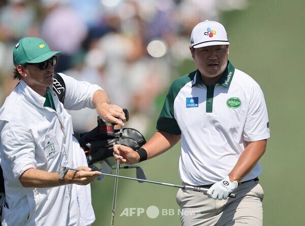 2026년 남자골프 메이저 대회 마스터스 토너먼트에 출전한 미국프로골프(PGA) 투어 멤버 임성재 프로가 최종 4라운드에서 경기하는 모습이다. 사진제공=ⓒAFPBBNews = News1 (사진을 무단으로 사용하지 마십시오.)